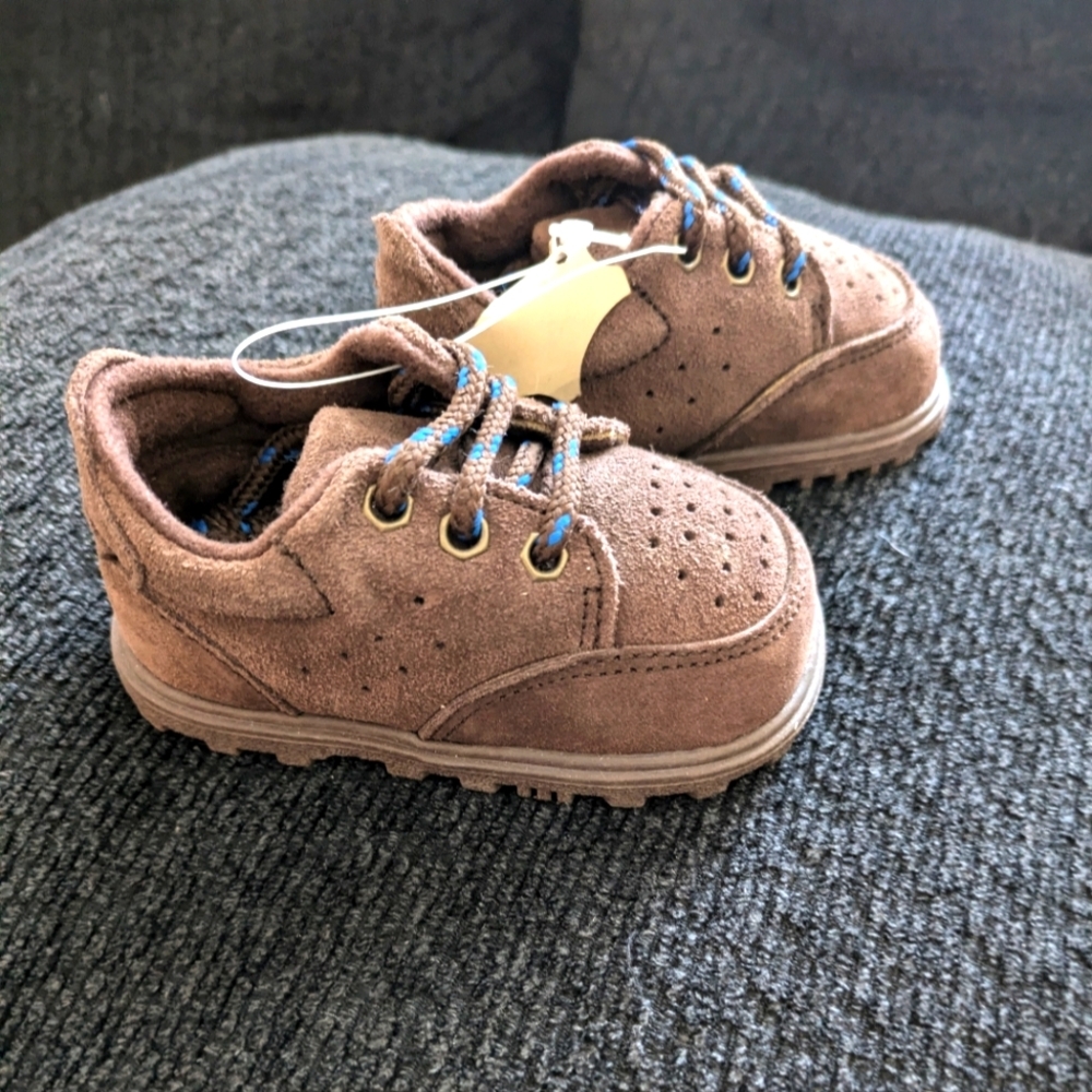 ❣️NWT Darling Brand 90's Y2K Darling Vintage Baby Shoes, Genuine Leather size 2